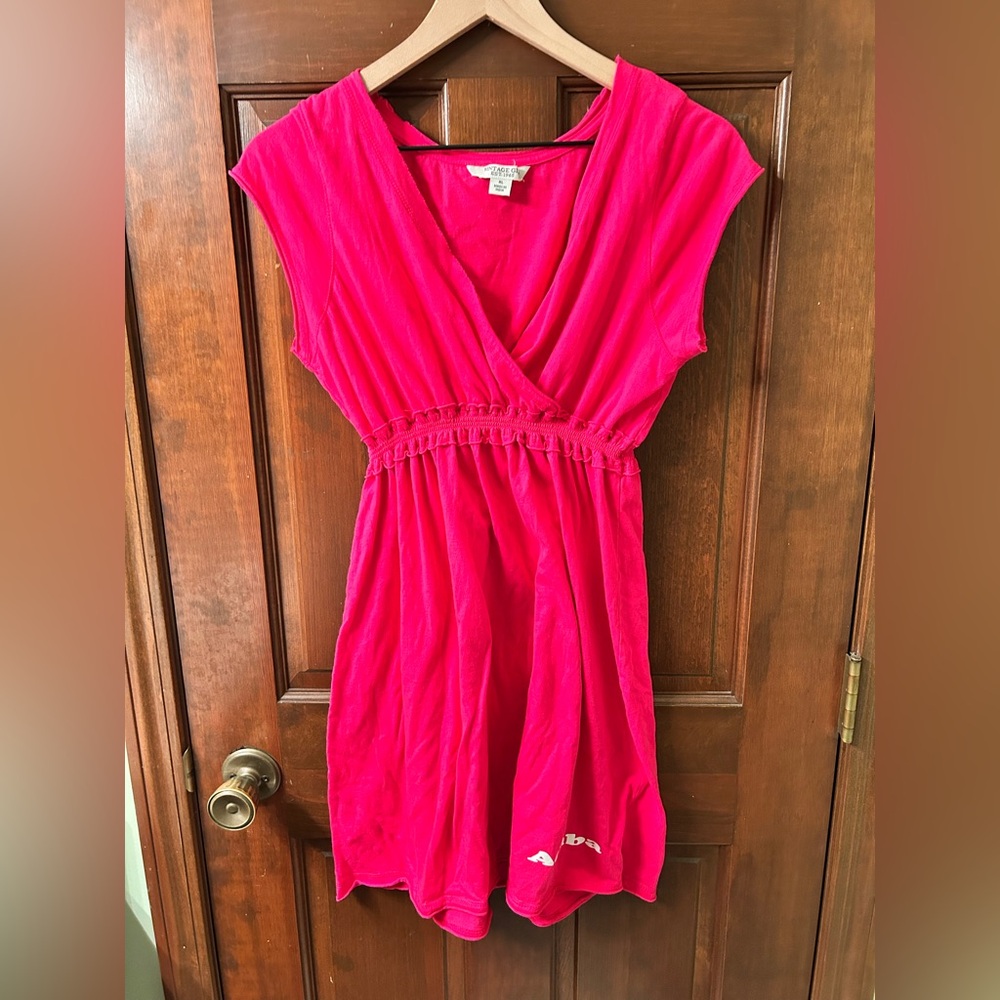 Vintage Girl Hot Pink Swim Coverup, has Aruba on bottom hem. Size XL